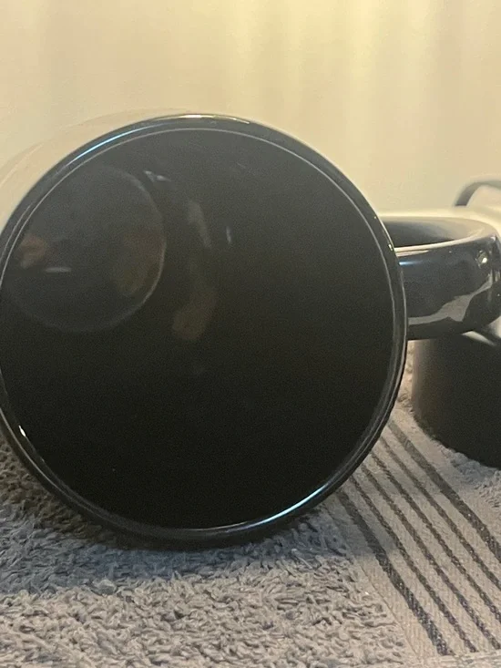 Marilyn Monroe Black Ceramic Portrait Mug 6" height new - Picture 4 of 5